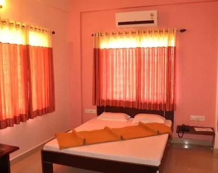 Hotel Mahakal Tulsi Somnath Bagian luar foto
